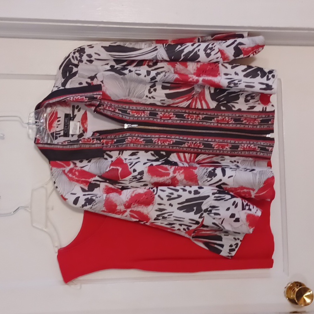 City Girl Nancy Bolen 2 pc.set tank top and jacket